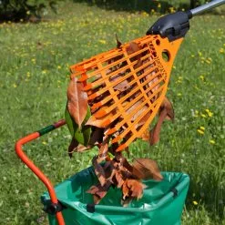 GSC Magic Fly® Leaf Rake -Plant Supports Shop 3 4 crop 8611047 05V tif