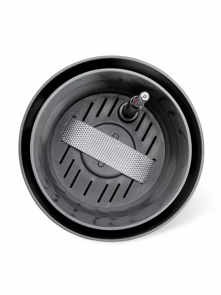 GSC Tolita Recycled Self-Watering Flower Pot, 8" Diameter 6 GSC Tolita Recycled Self-Watering Flower Pot, 8" Diameter - Image 4