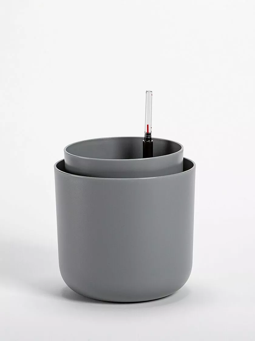 GSC Tolita Recycled Self-Watering Flower Pot, 8" Diameter 5 GSC Tolita Recycled Self-Watering Flower Pot, 8" Diameter - Image 3