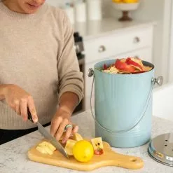 GSC Large Painted Stainless Steel Compost Pail 14 GSC Large Painted Stainless Steel Compost Pail -Plant Supports Shop 3 4 crop 8612972 0231