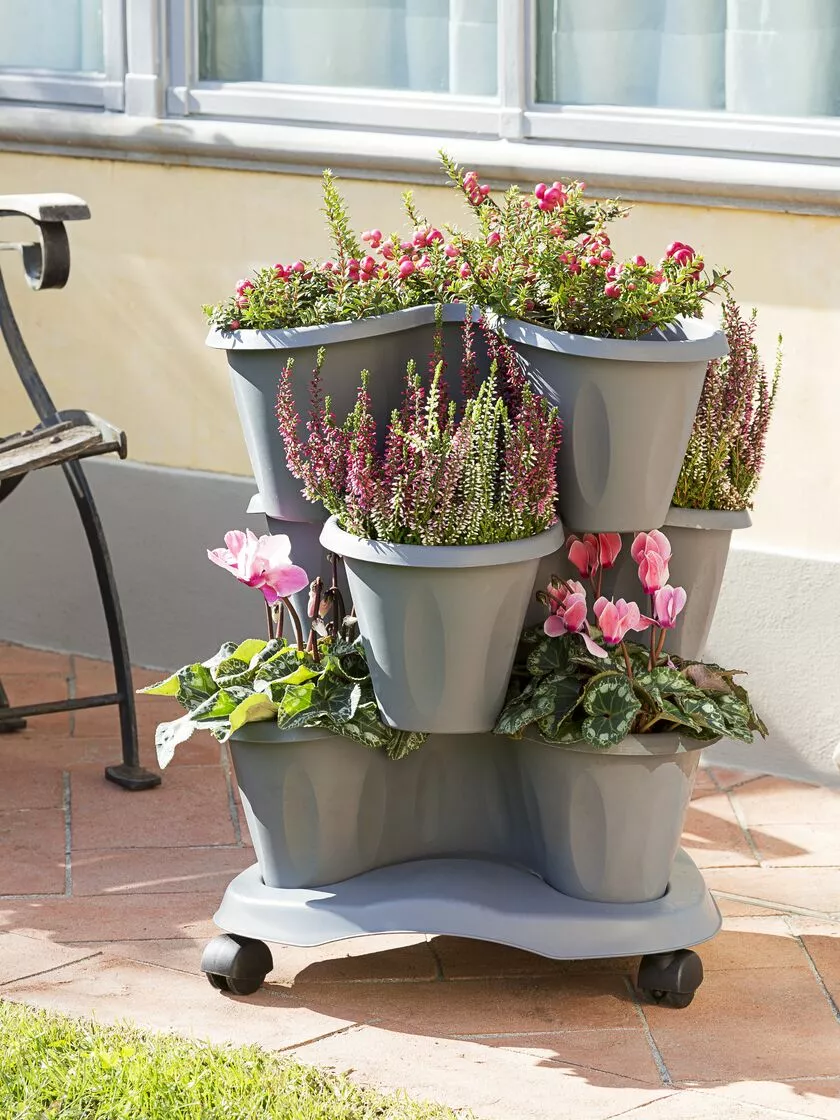 GSC Trifoglio 3-Tier Planter On Wheels 3 GSC Trifoglio 3-Tier Planter On Wheels