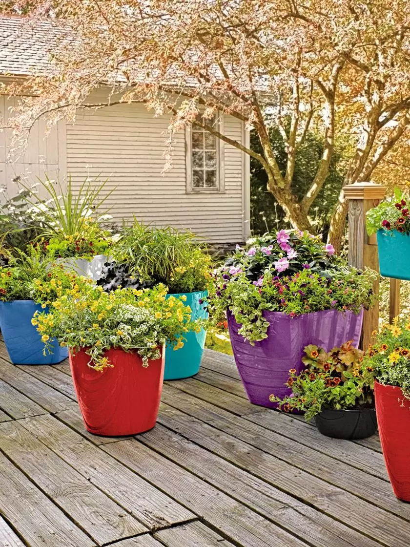 GSC Viva Square Self-Watering Rolling Planter, 14" Diameter 4 GSC Viva Square Self-Watering Rolling Planter, 14" Diameter - Image 2