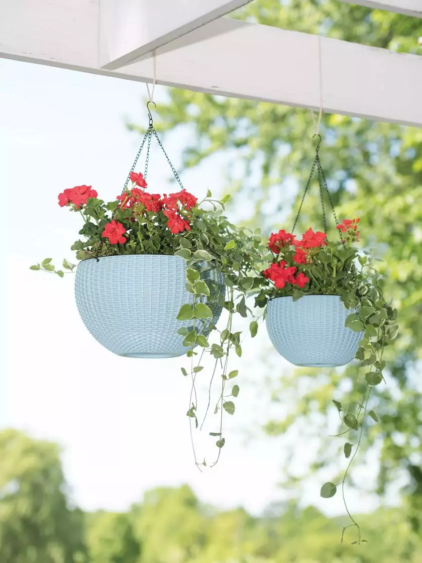 GSC Weave Self-Watering Hanging Basket, 10" 5 GSC Weave Self-Watering Hanging Basket, 10" - Image 3