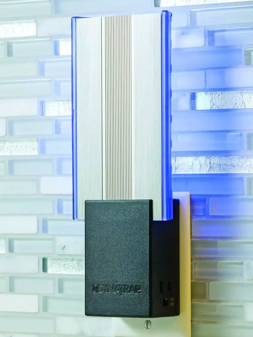 GSC Dynatrap DT3039 Flying Insect Trap 4 GSC Dynatrap DT3039 Flying Insect Trap - Image 2