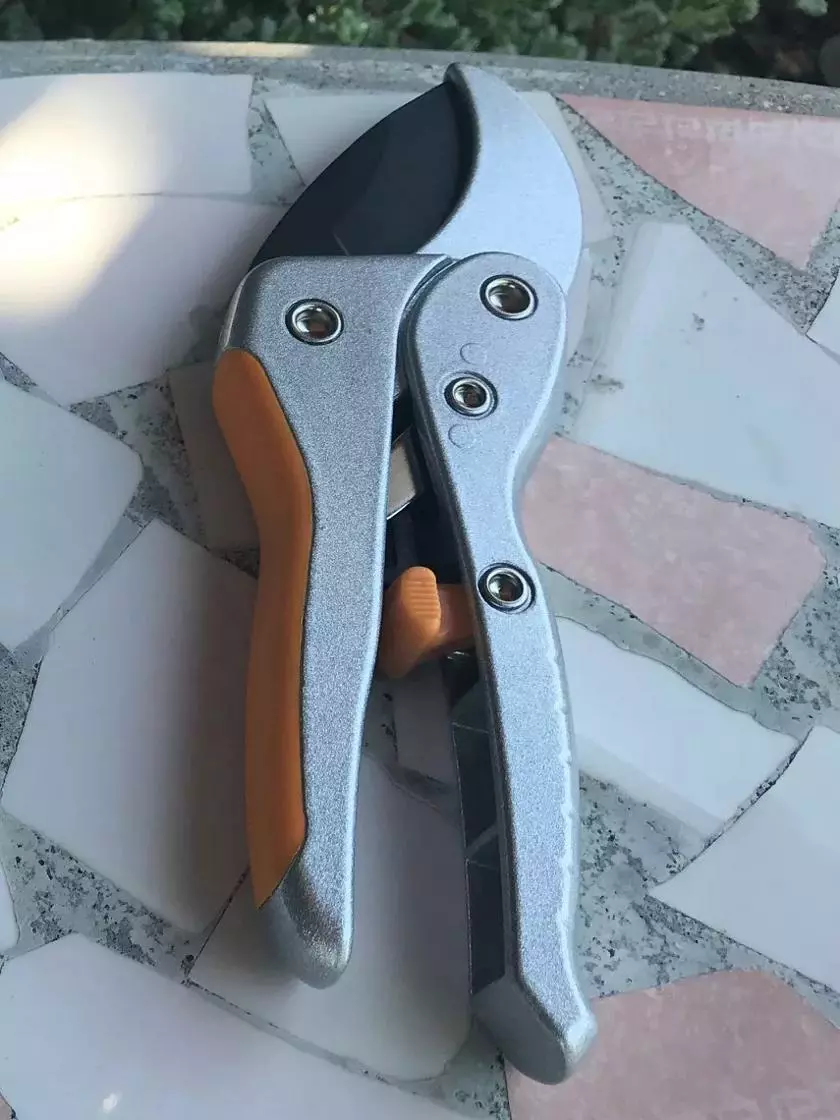 GSC Ratcheting Clippers 3 GSC Ratcheting Clippers