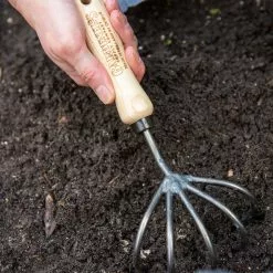 GSC Gardener’s Lifetime 5-Tine Cultivator With Short Handle