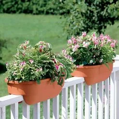 GSC 2' X 4' Railing Planter, 25"