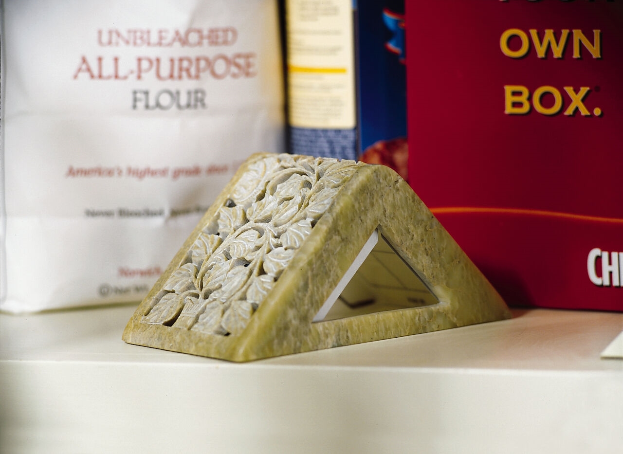 GSC Soapstone Cover With 2 Pantry Pest Traps 3 GSC Soapstone Cover With 2 Pantry Pest Traps